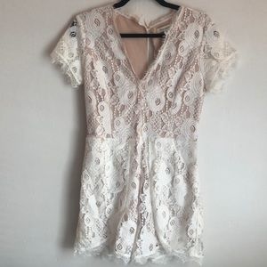 ONLY WORE ONCE***Francesca’s white romper